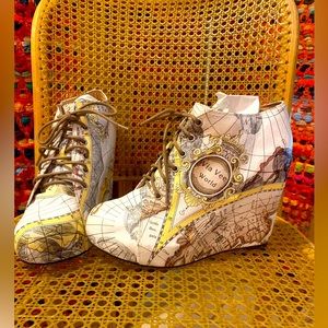ModCloth Jeffrey Campbell Map Wedges Size 10